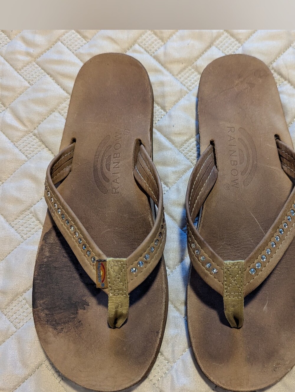 RAINBOW Crystal Collection Narrow Strap Womens Flip Flops Sz.6 (Small)